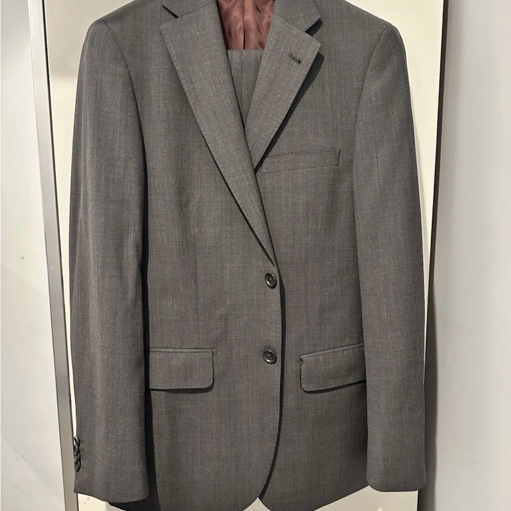 Men's Two-Button Gray Suit Jacket - and pants Tailored Notch Lapel